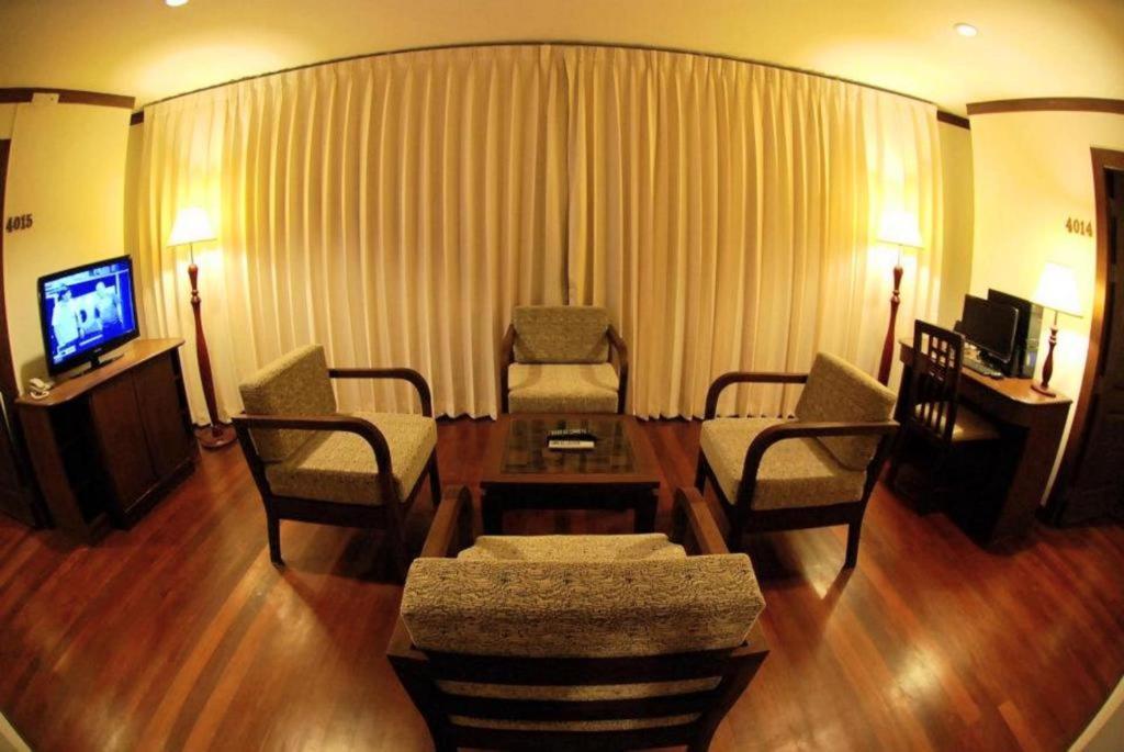 River City Hotel Mukdahan Esterno foto