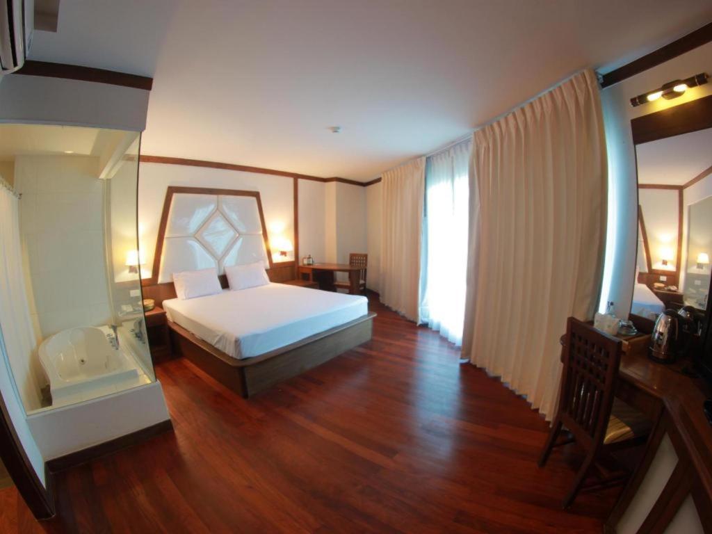 River City Hotel Mukdahan Esterno foto