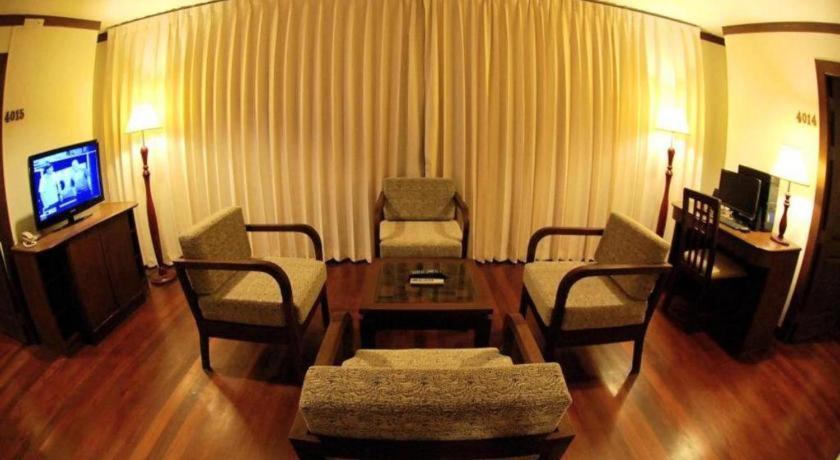 River City Hotel Mukdahan Esterno foto