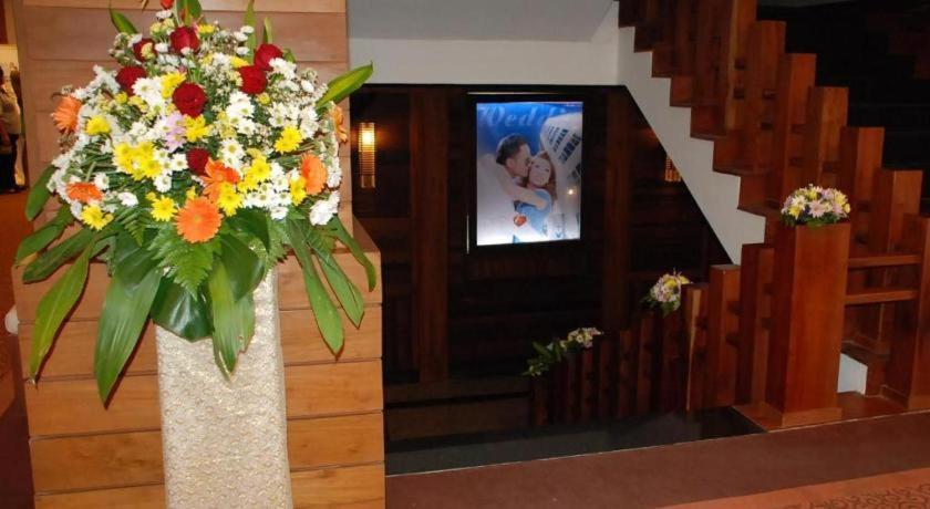 River City Hotel Mukdahan Esterno foto