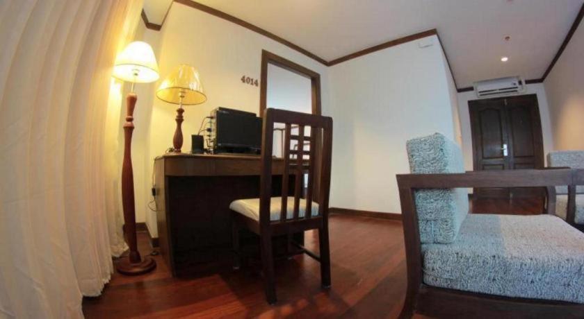 River City Hotel Mukdahan Esterno foto