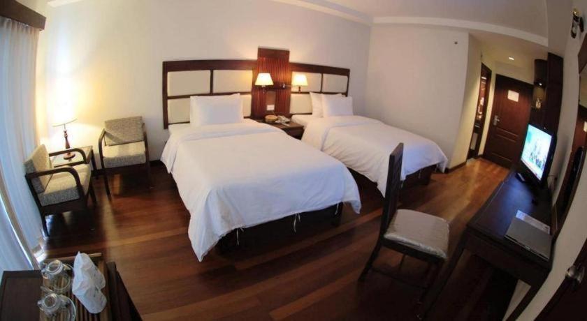 River City Hotel Mukdahan Esterno foto